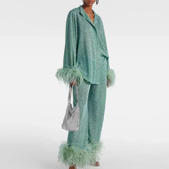 Ensemble femme brillant avec manches et bas plume