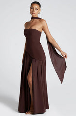 Robe longue bustier corset avec détail foulard et fente haute